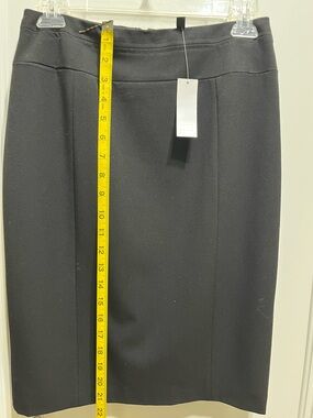 White House Black Market All Season Pencil Skirt - Size 4Petite NWT